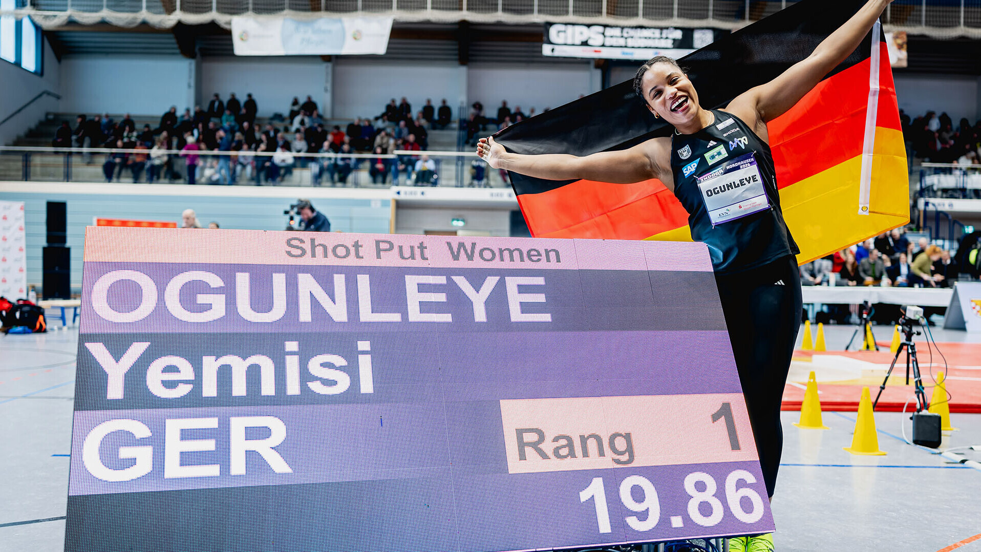 Hattrick mit Meetingrekord: Yemisi Ogunleye kratzt an den 20 Metern