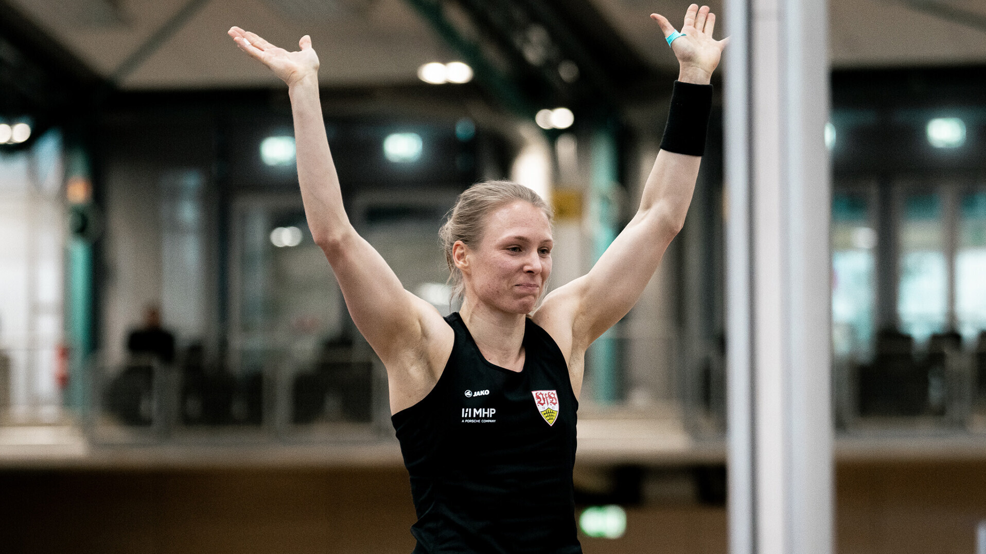 Anjuli Knäsche meldet sich mit 4,55 Metern zurück