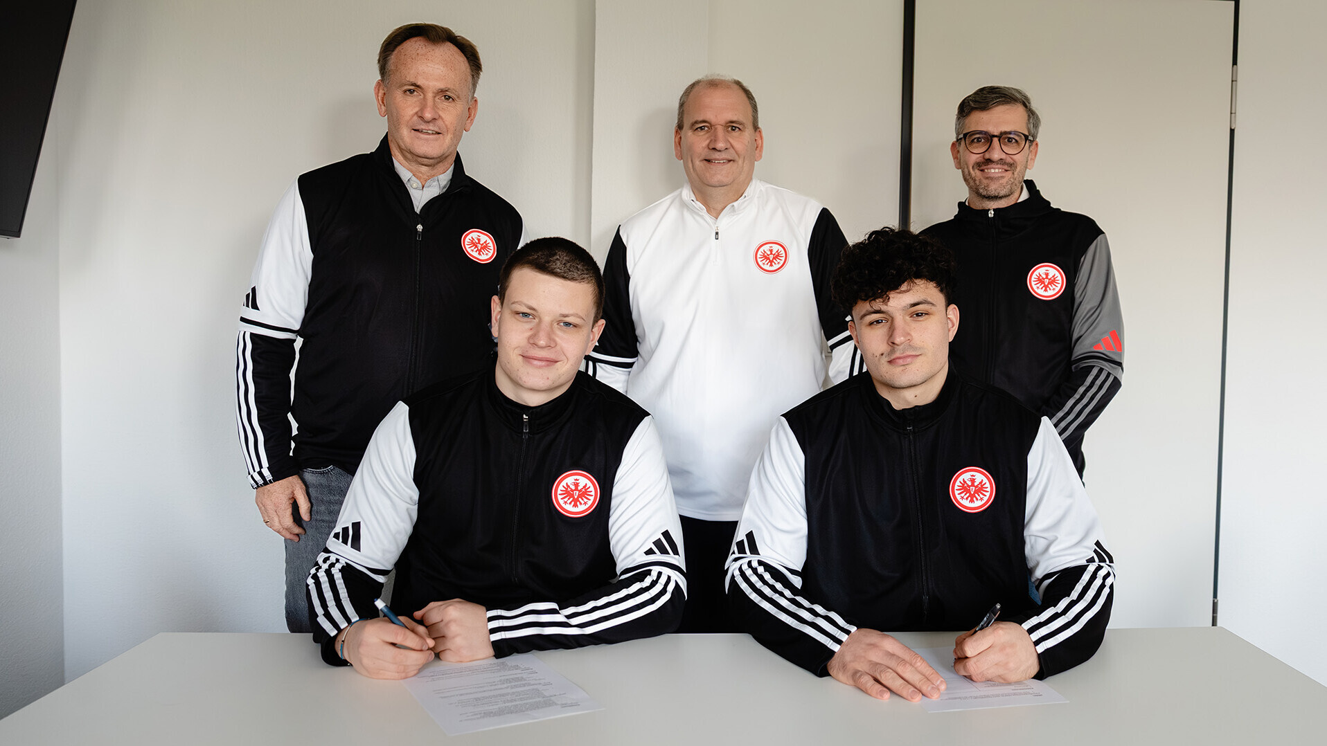 Merlin und Matti Hummel schließen sich Eintracht Frankfurt an