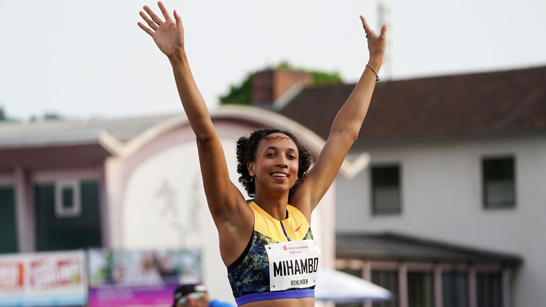 Malaika Mihambo holt sich mit Meetingrekord im letzten Versuch den Sieg