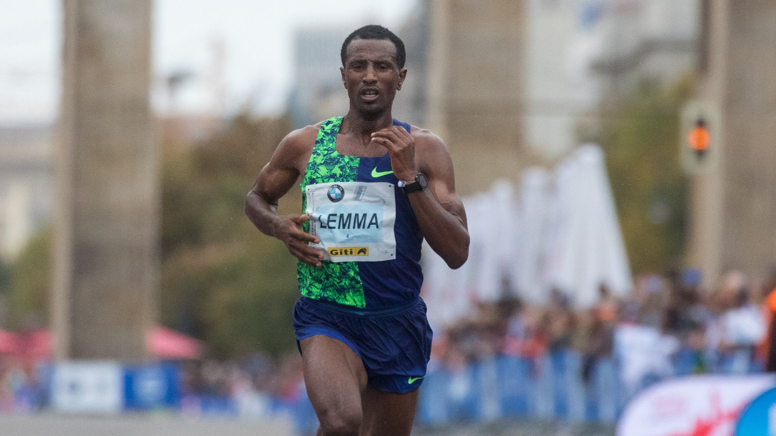 Sisay Lemma gewinnt Boston-Marathon im Alleingang