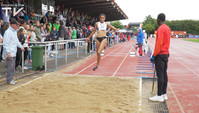 Ruth Hildebrand siegt mit Topweite im Dreisprung