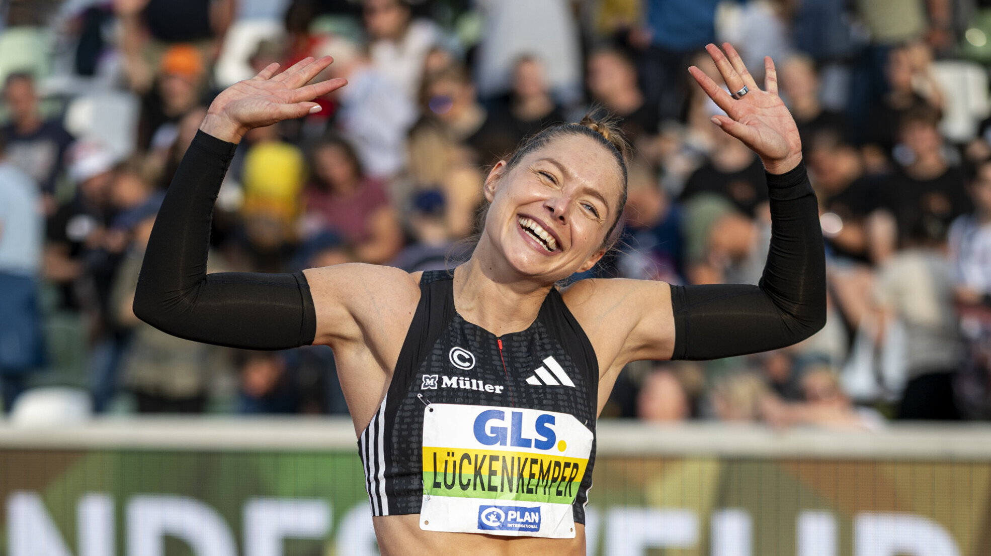 Gina Lückenkemper sprintet mit kompletter WM-Bronze-Staffel beim Goldenen Oval