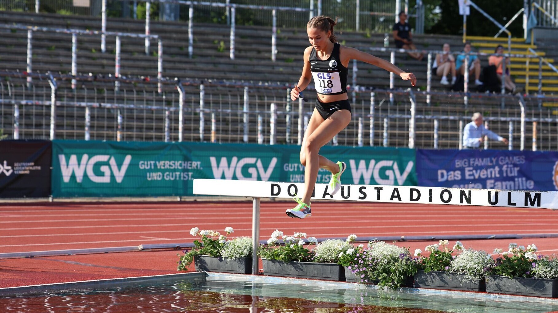 Samstag: U16 | Deutsche Bestleistung und schnelle Sprints krönen Medaillenjagd im Donaustadion
