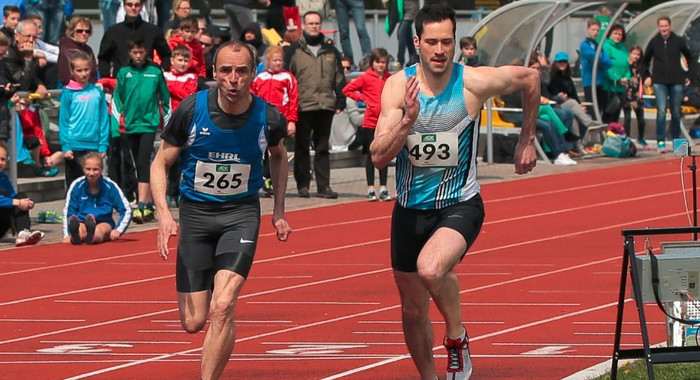 Peter Oberliessen (LG Bad Soden/Sulzbach/Neuenhain) im Duell mit Björn Dollmann (USC Mainz) Peter Oberliessen (LG Bad Soden/Sulzbach/Neuenhain) im Duell mit Björn Dollmann (USC Mainz)