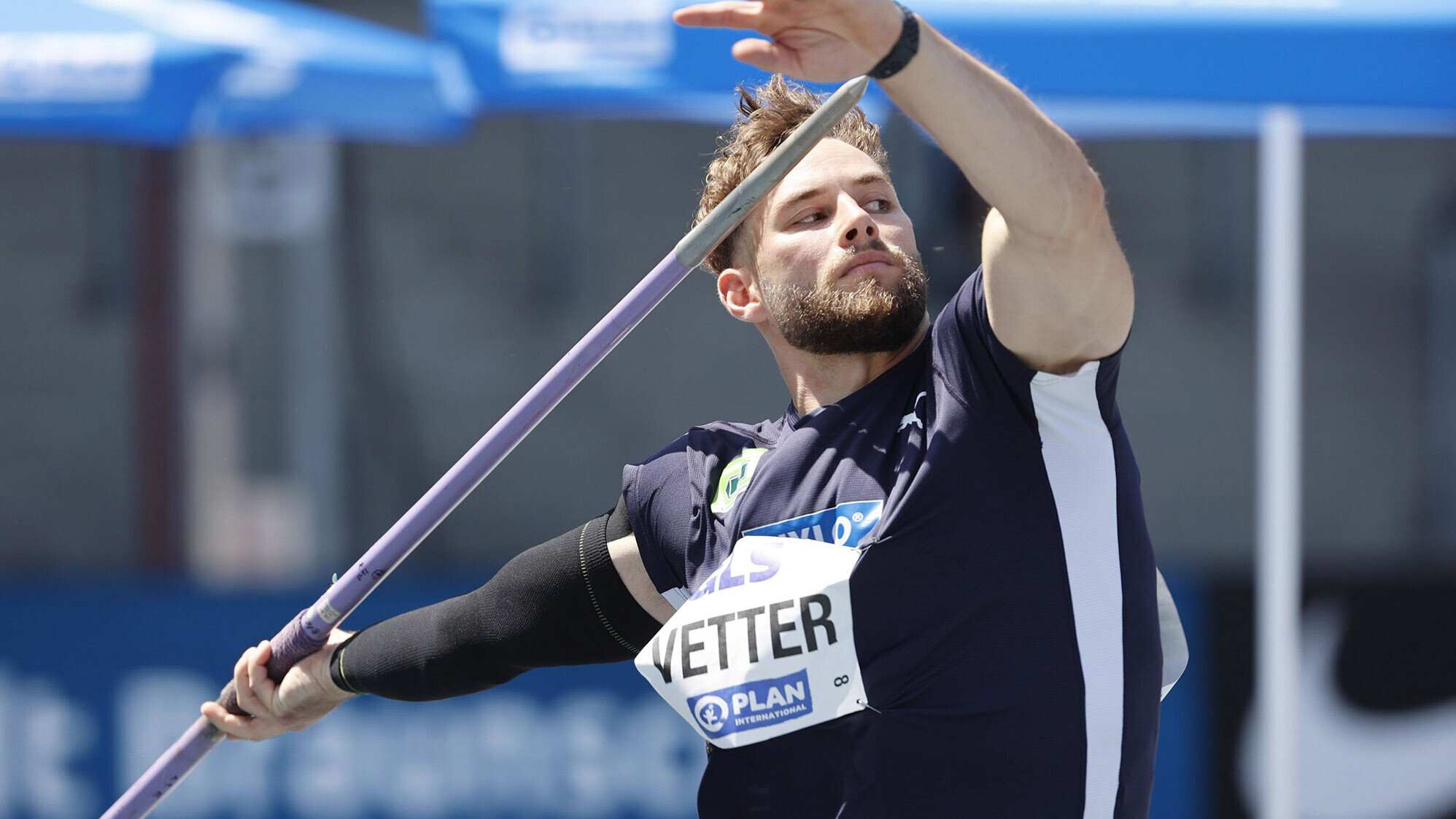 Johannes Vetter mit dem Speer kurz vor dem Abwurf