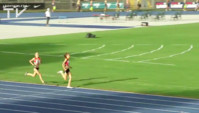 Johanna Pulte hält Jule Behrens in Schach