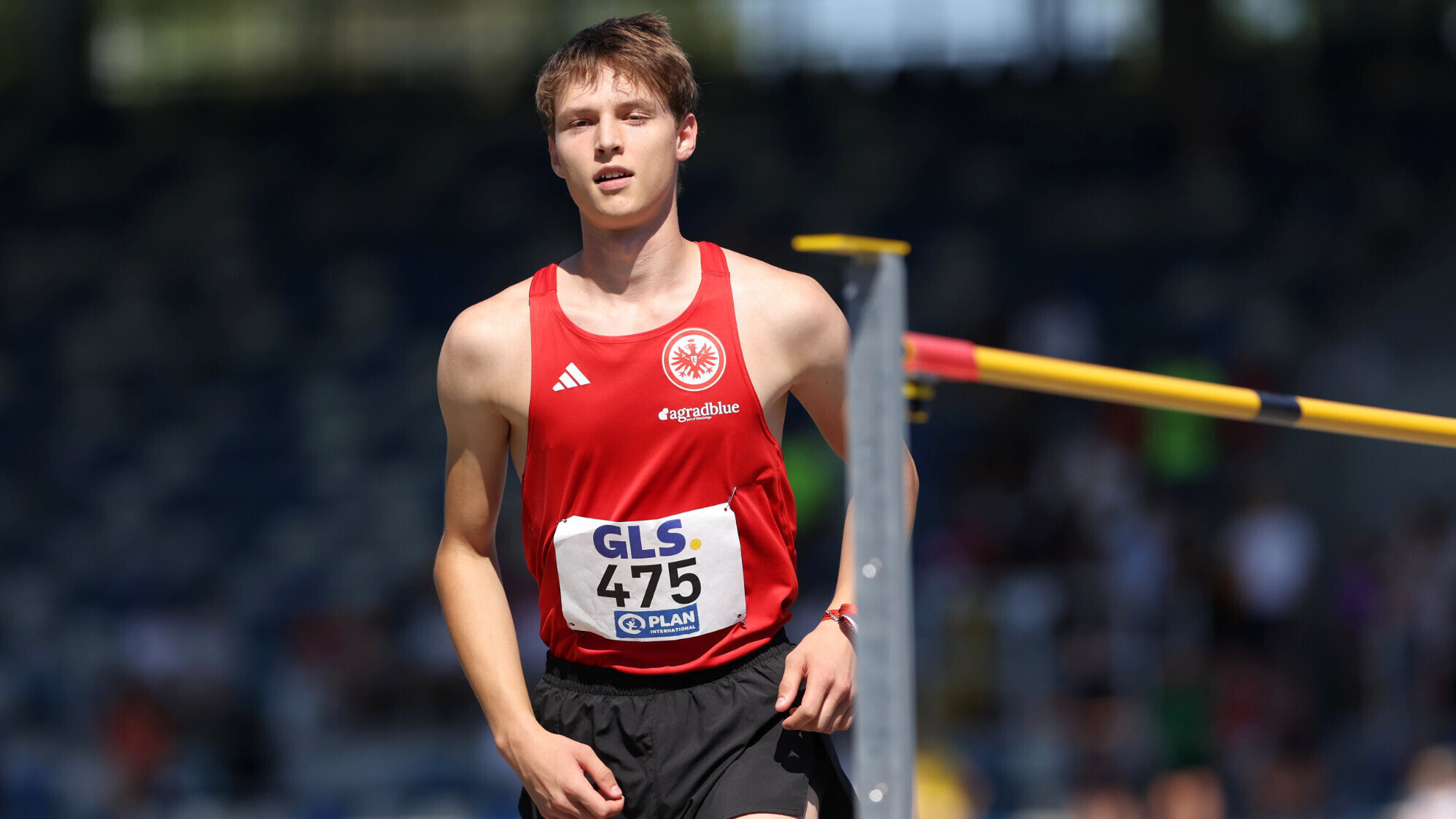 Hochspringer Jacob Thomä neben der Latte