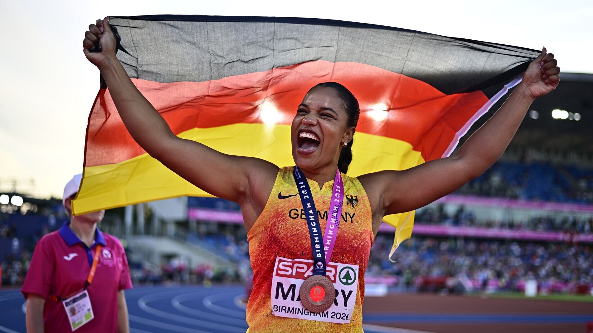 Erste Entscheidung, erste DLV-Medaille: Yemisi Mabry holt Bronze