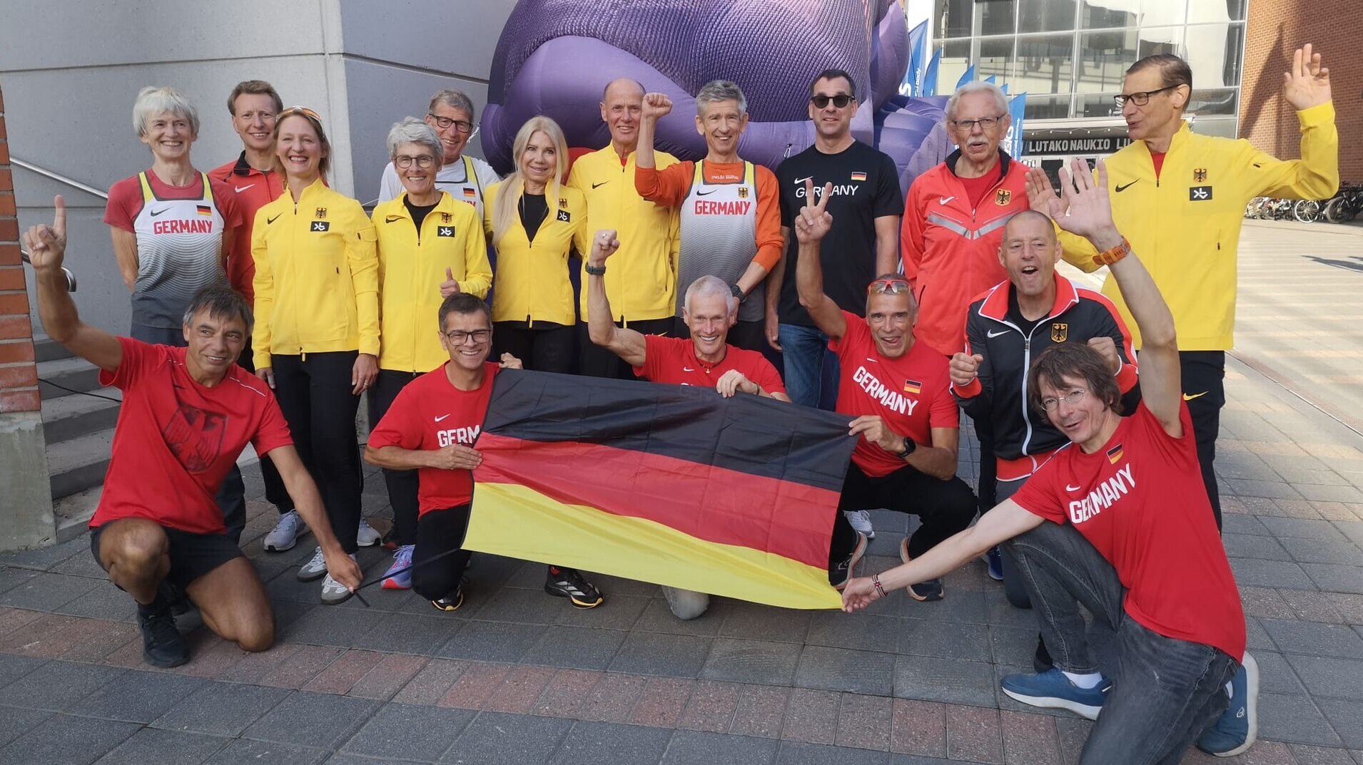 DLV-Marathonläufer holen in Jyväskylä elf Medaillen