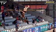 Lilly Samanski fliegt über 4,15 Meter und zum Titel