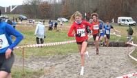 Konstanze Klosterhalfen mit furiosem Start-Ziel-Sieg