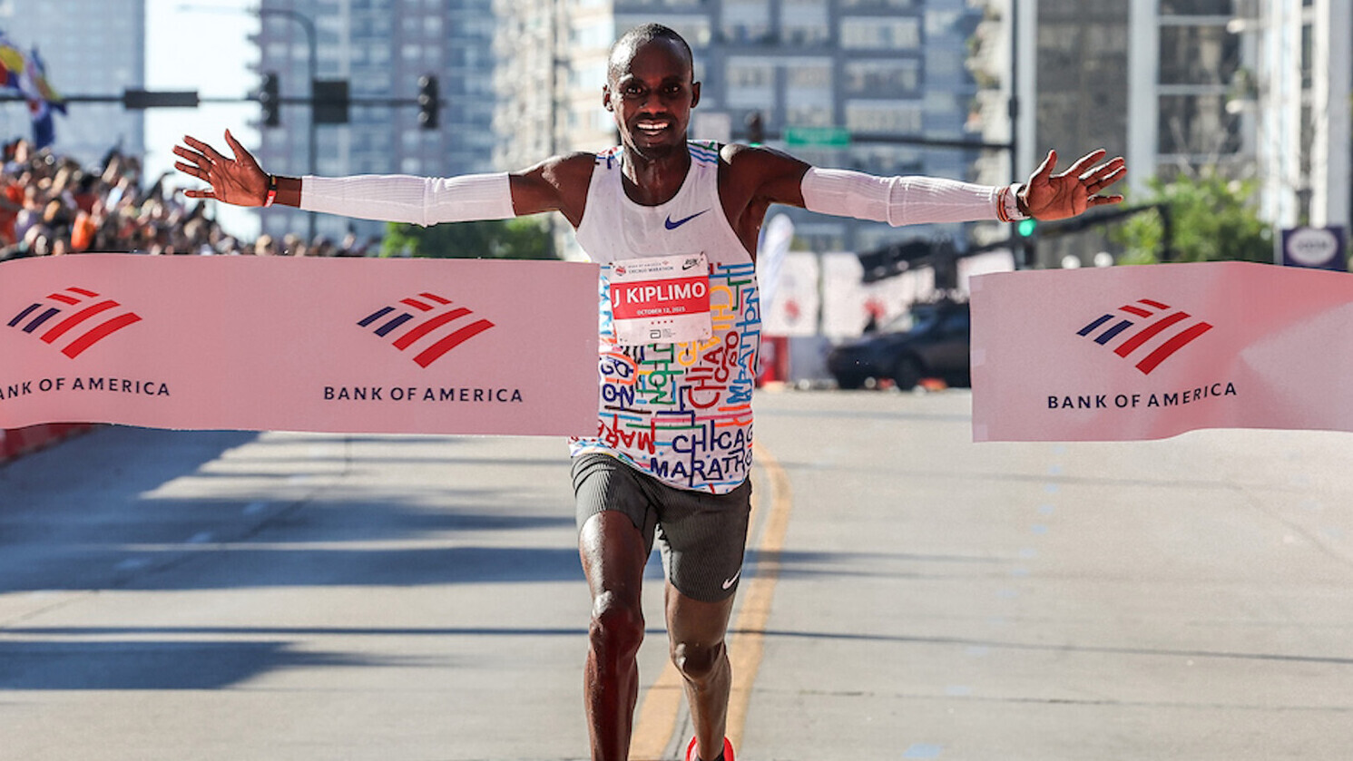 57:20 Minuten: Jacob Kiplimo läuft Weltrekord, Samuel Fitwi Bestzeit