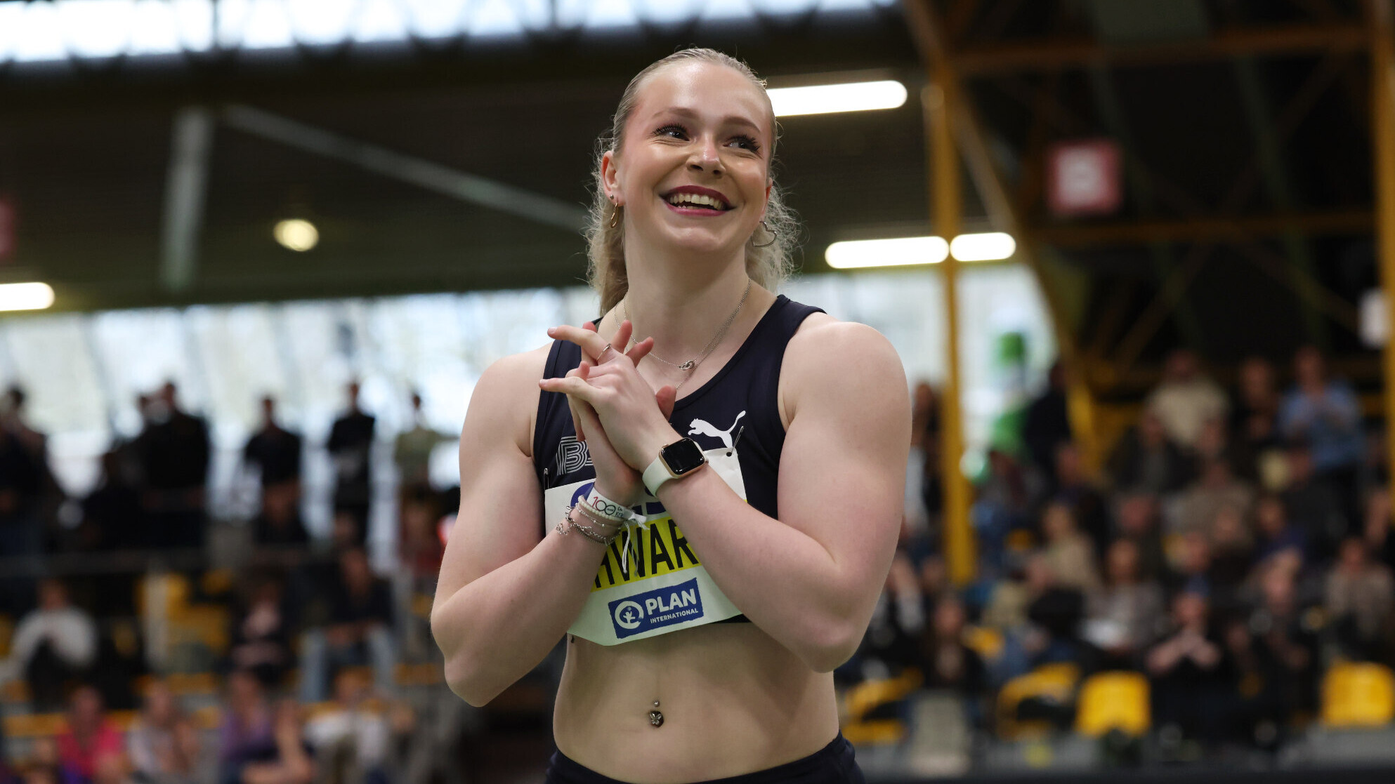 Porträt der strahlenden Sprinterin Philina Schwartz