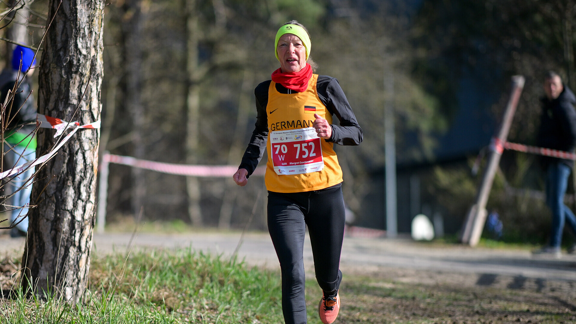 Margret Göttnauer beim Crosslauf