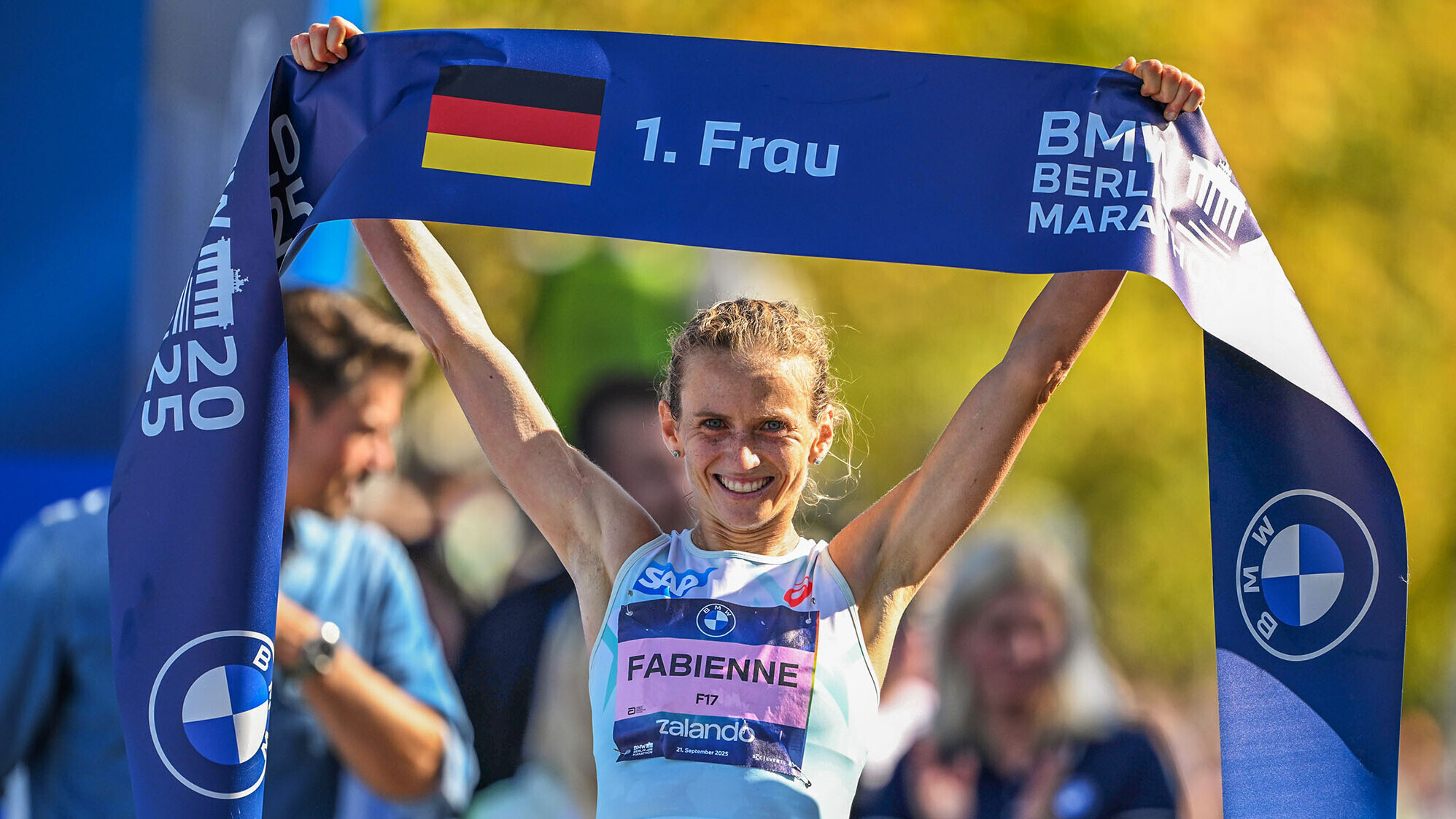 Marathon-Bilanz 2025 (II): Fabienne Königstein und Domenika Mayer übernehmen das Zepter