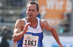Alexander Kosenkow nun auch mit M45-Weltrekord über 200 Meter