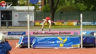 Florian Hornig floppt über 2,16 Meter