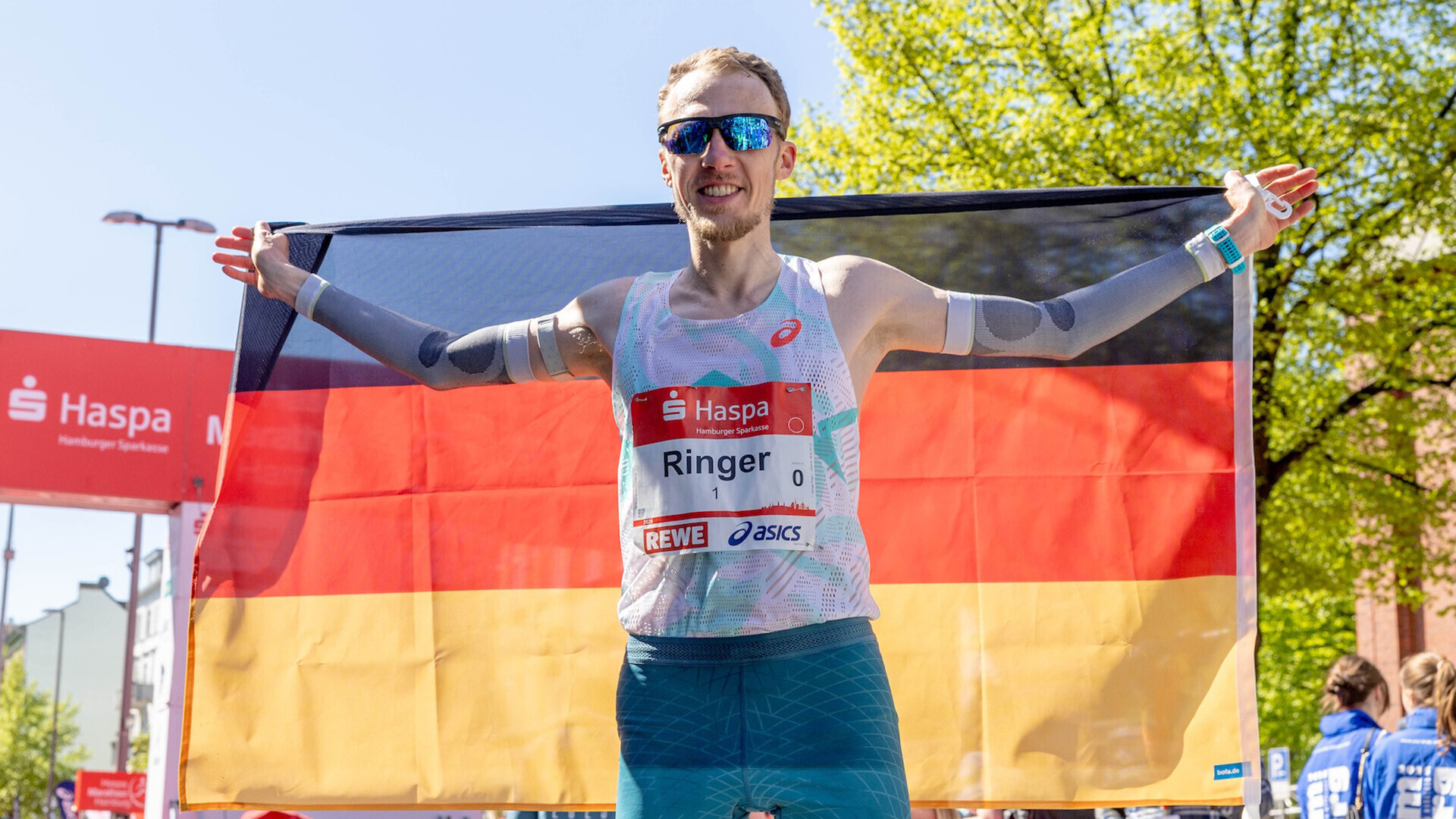 Richard Ringer erreicht Top-Acht-Platzierung im Rekord-Marathon von Hamburg