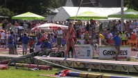 Katharina Bauer fliegt über 4,51 Meter