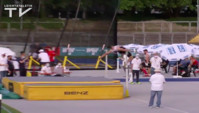 Elias Connor Dickel fliegt mit den ersten 2-Meter-Sprüngen zum Titel