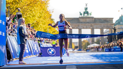 Drama nach Kilometer 40: Tigst Assefa verpasst Weltrekord knapp