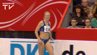Xenia Achkinadze springt Hallen-EM-Norm