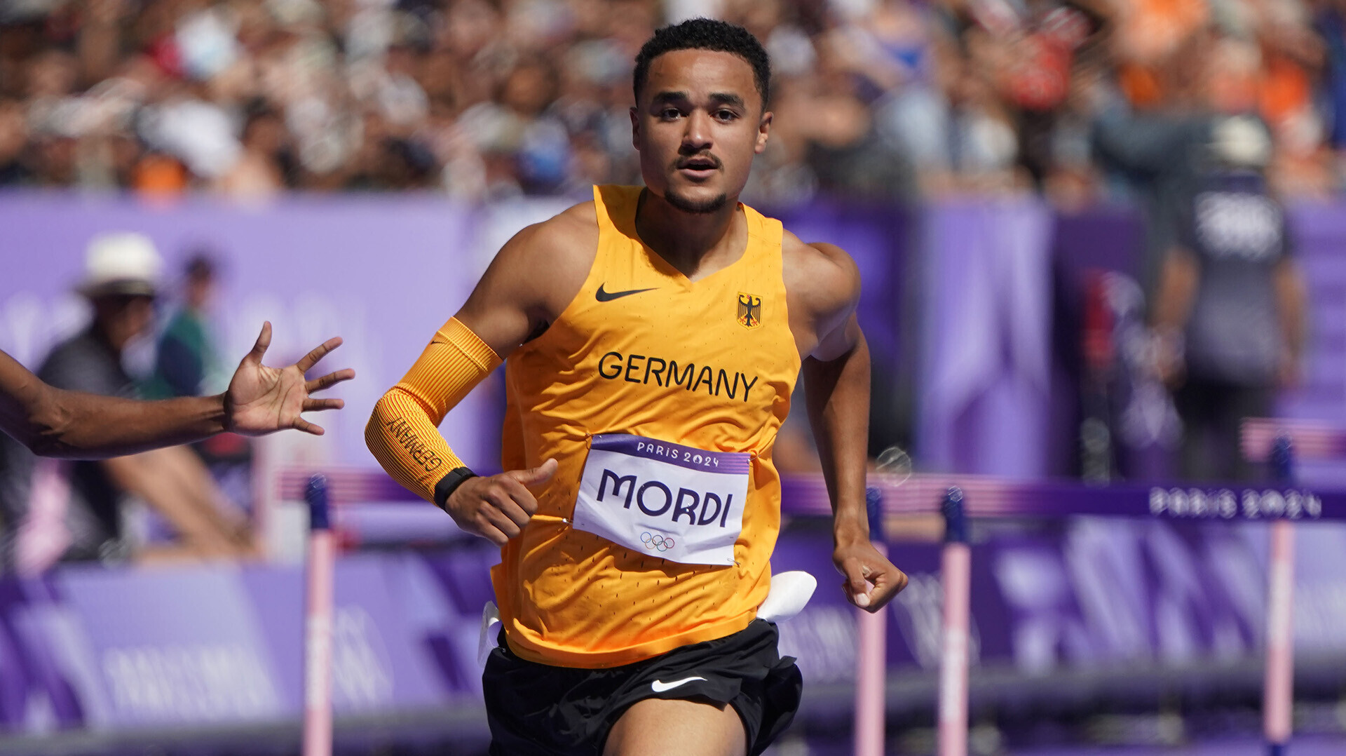 Hürdensprinter Manuel Mordi im Nationaltrikot bei den Olympischen Spielen in Paris