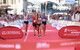 Mit einem Start-Ziel-Sieg beim Köln-Marathon ist Esther Jacobitz (TK zu Hannover) am Sonntag ihrer Favoritenrolle gerecht geworden und in 2:37:00 Stunden zu ihrem ersten deutschen Meistertitel gelaufen. Im Interview verrät sie, wie sie ihr Debüt über 42,195 Kilometer erlebt hat, wieso es sich gelohnt hat, im letzten Jahr alles auf die Karte Leistungssport zu setzen und welche Rolle ihr Verlobter Hendrik Pfeiffer auf dem Weg zu ihrem Leistungssprung in diesem Jahr gespielt hat.