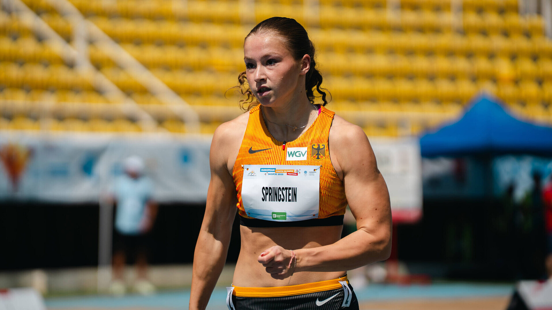 Paula Springstein in der Laufbewegung während ihres 200-Meter-Rennens