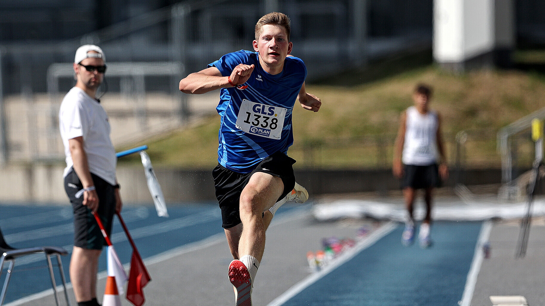 Nick Dittrich zwischen Hop und Step