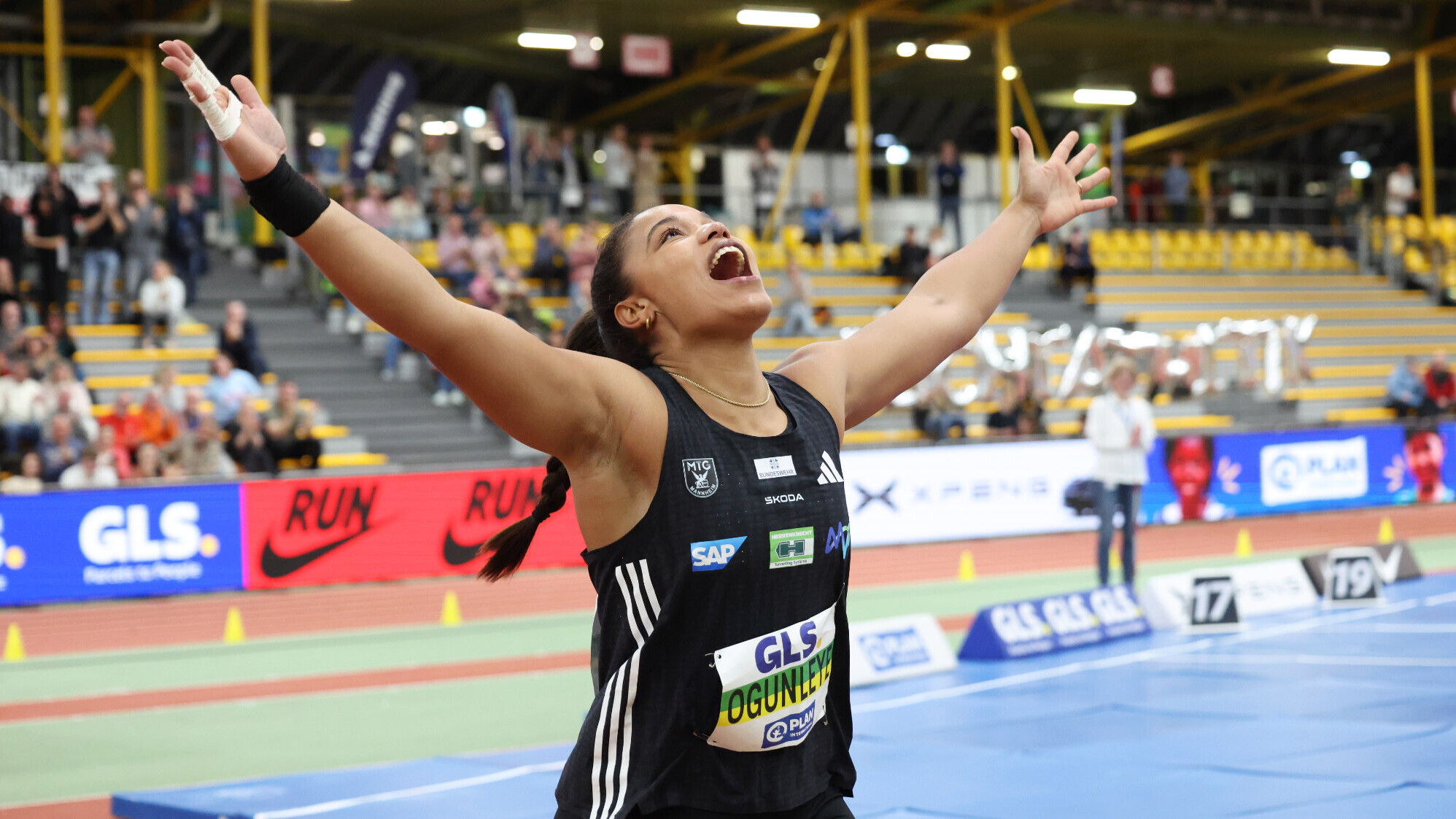 20,37 Meter: Yemisi Ogunleye schenkt Dortmund den weitesten Stoß ihrer Karriere