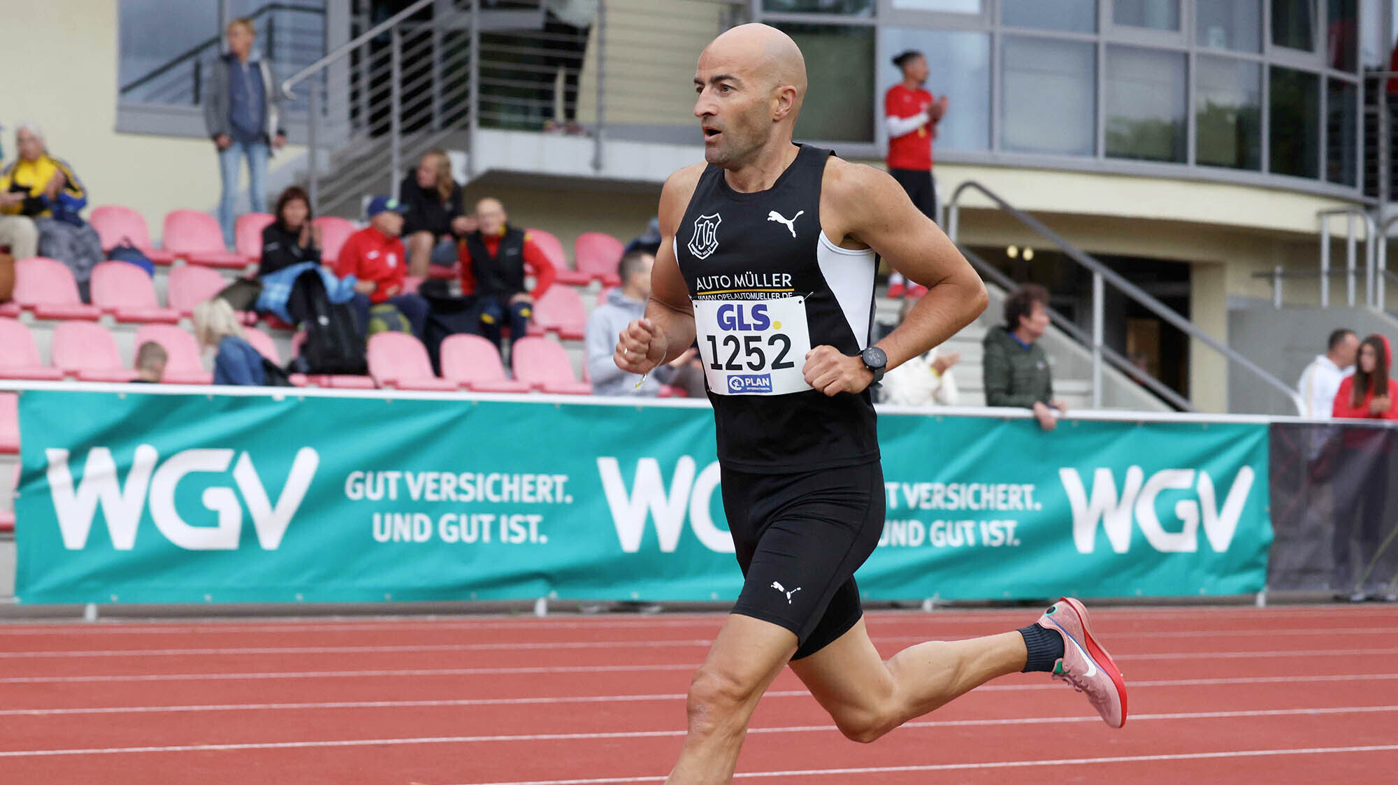 Danny Schneider in Aktion beim 1.500-Meter-Lauf