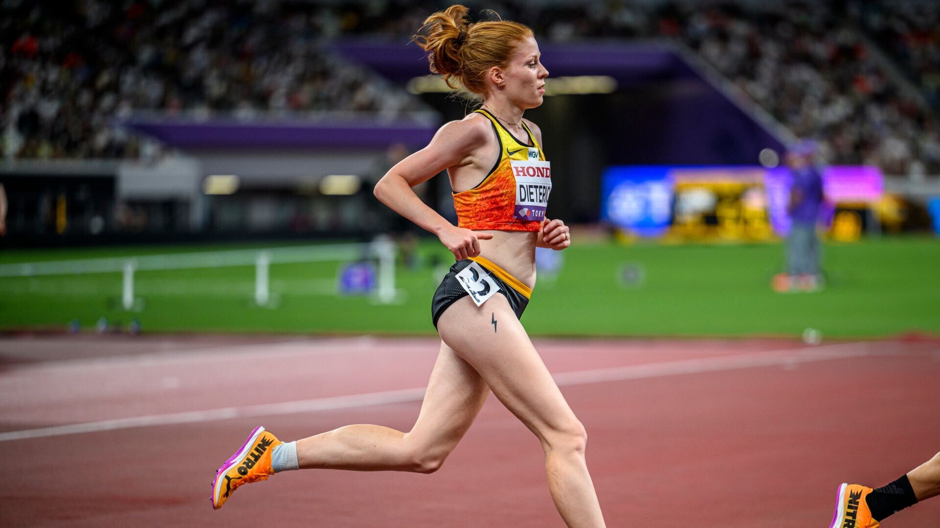 „Mentales Endspiel": Eva Dieterich kämpft sich über 10.000 Meter ins Ziel