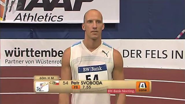 Petr Svoboda macht das Rennen im Hürdenwald