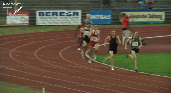 Carsten Schlangen im Duell mit Bartosz…