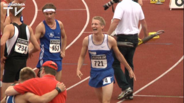 Martin Bischoff läuft von ganz hinten zur…