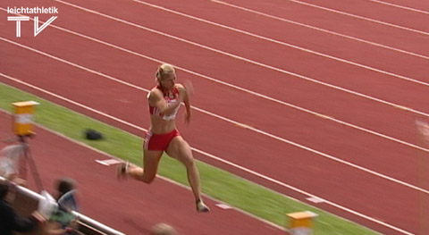 Jennifer Oeser fliegt auf 6,70 Meter