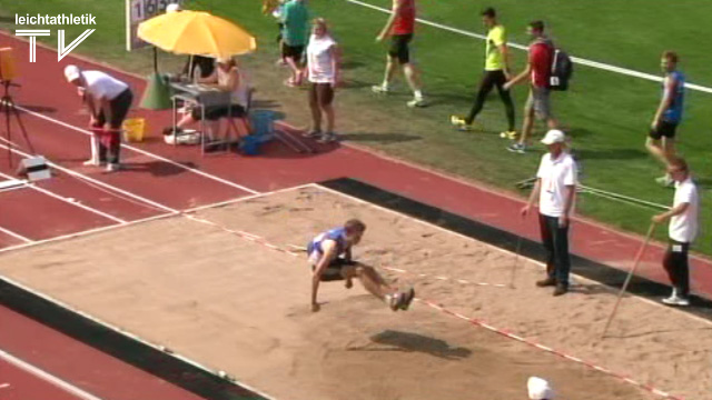 Fabian Heinle fliegt im letzten Sprung auf…