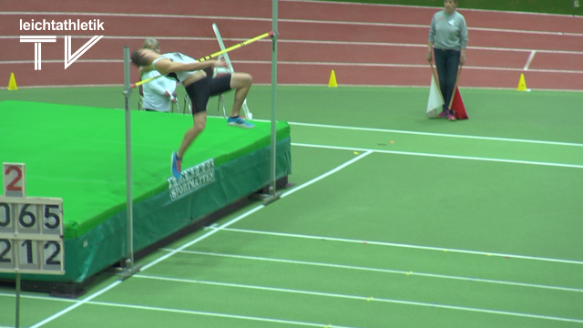 Joshua Engelke überfliegt 2,12 Meter