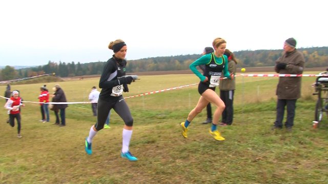 Fabienne Amrhein und Anna Gehring sprinten…