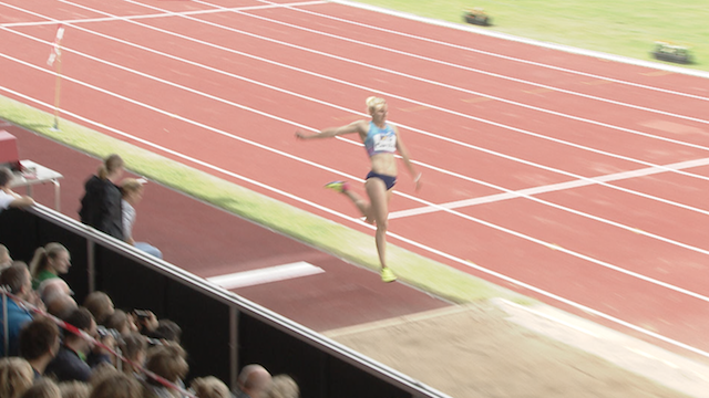 Carolin Schäfer startet solide in Tag 2