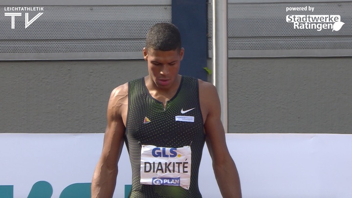 Malik Diakité steigt mit 15,06 Sekunden in…